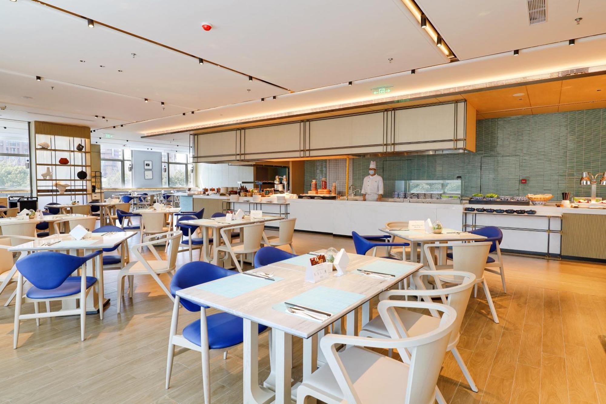 Shanghai Marriott Hotel Pudong East - Only A 30 Minute Drive From Disney Zewnętrze zdjęcie