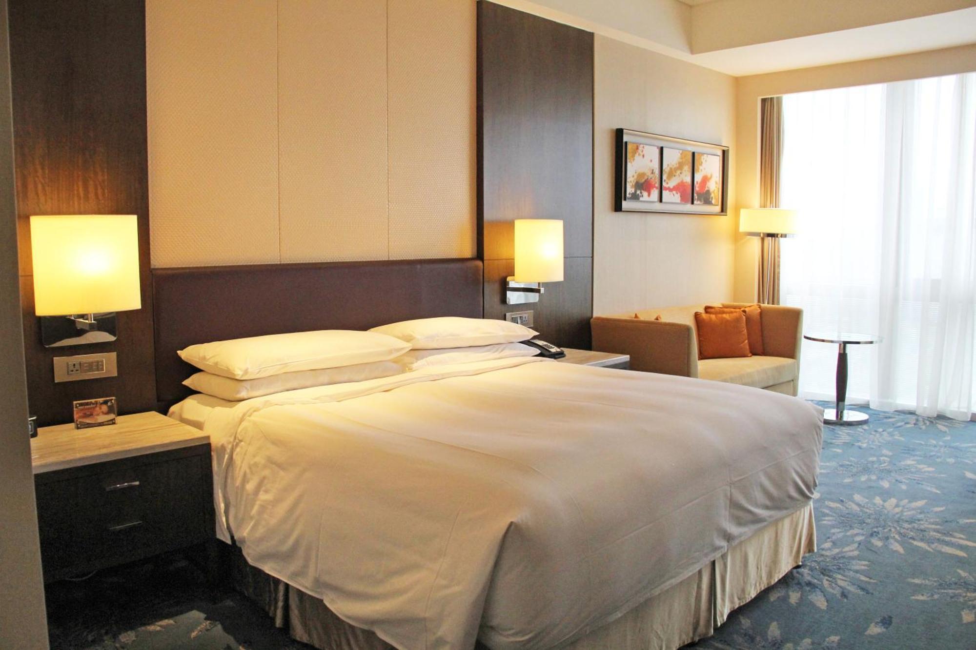 Shanghai Marriott Hotel Pudong East - Only A 30 Minute Drive From Disney Zewnętrze zdjęcie