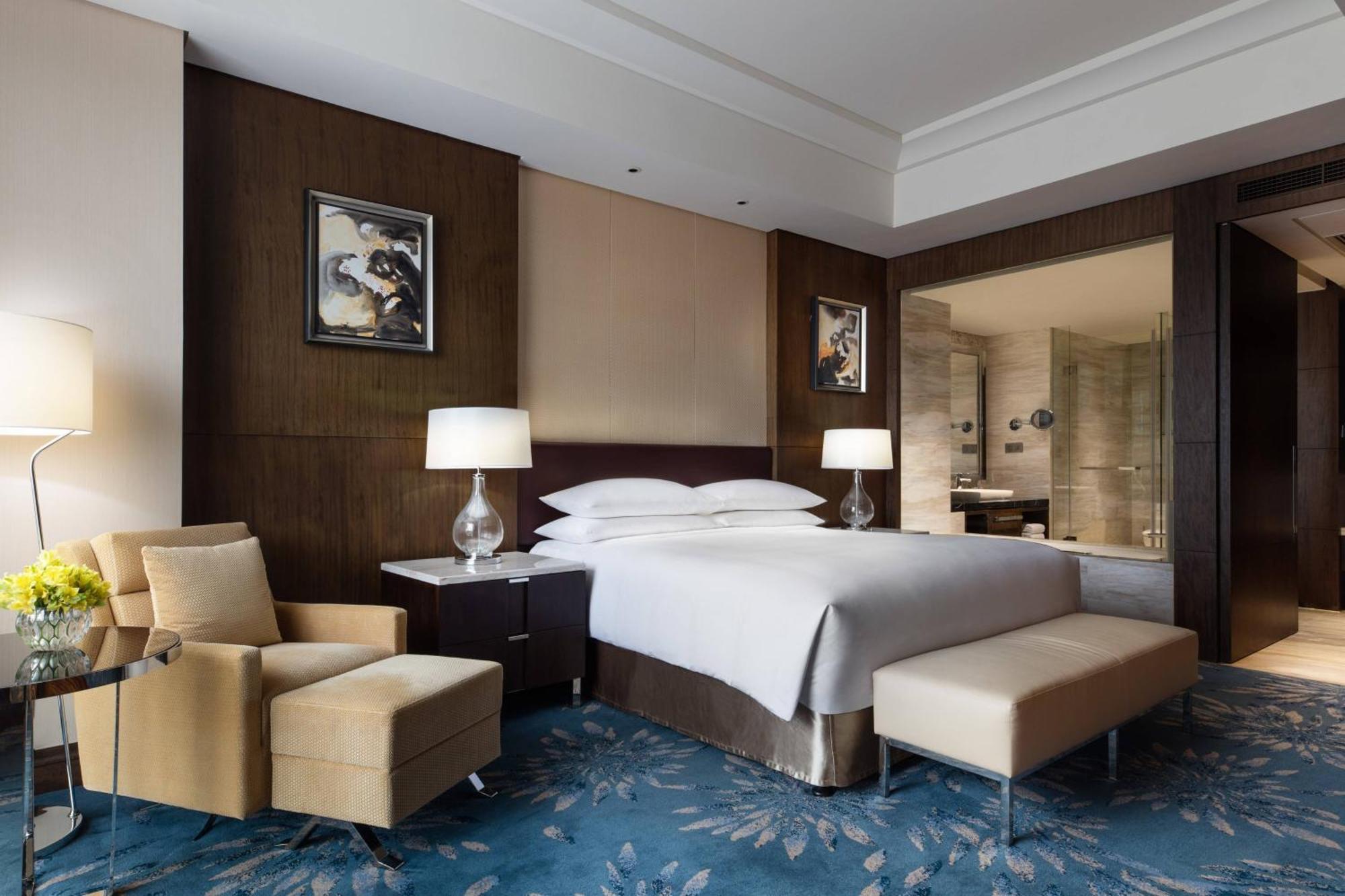 Shanghai Marriott Hotel Pudong East - Only A 30 Minute Drive From Disney Zewnętrze zdjęcie
